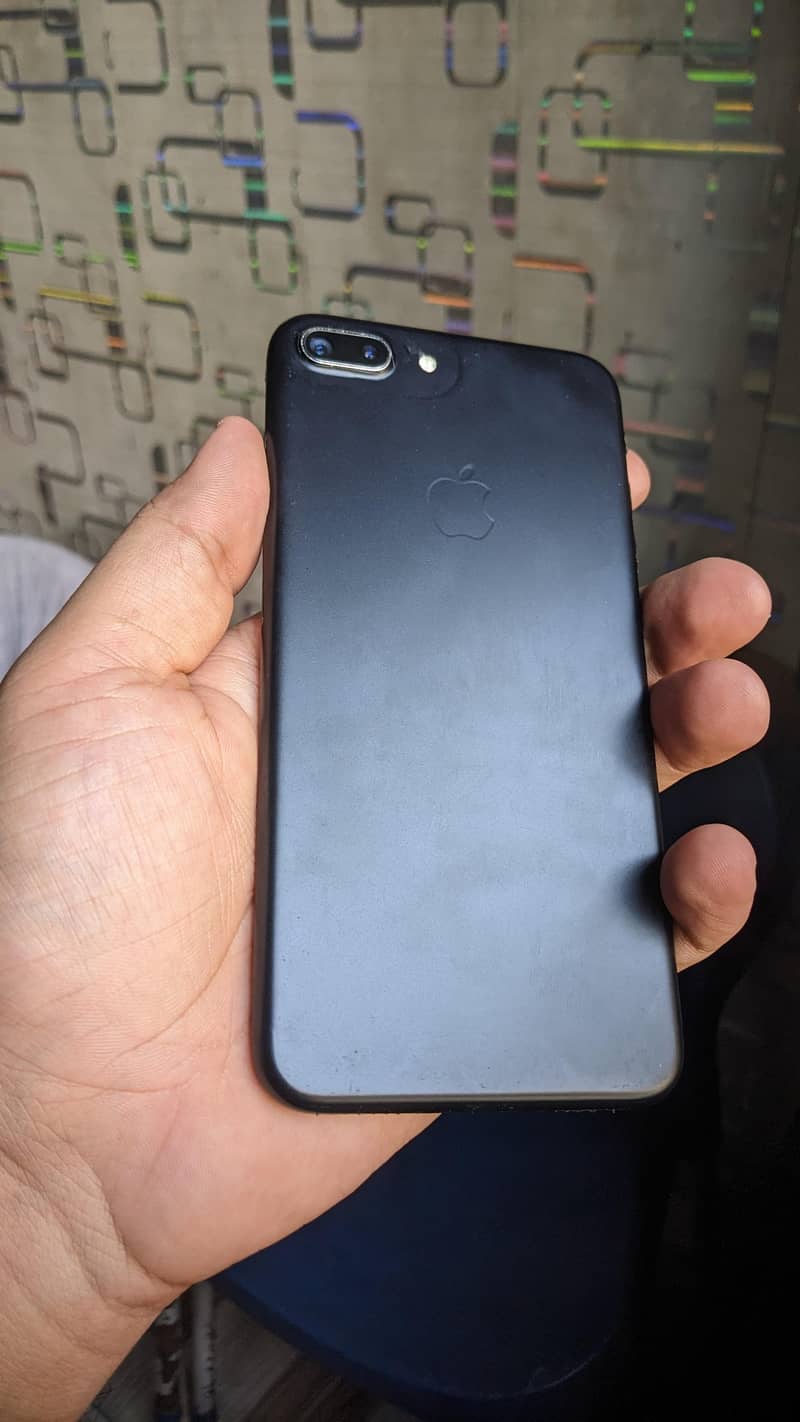 Apple iPhone 7 Plus 5