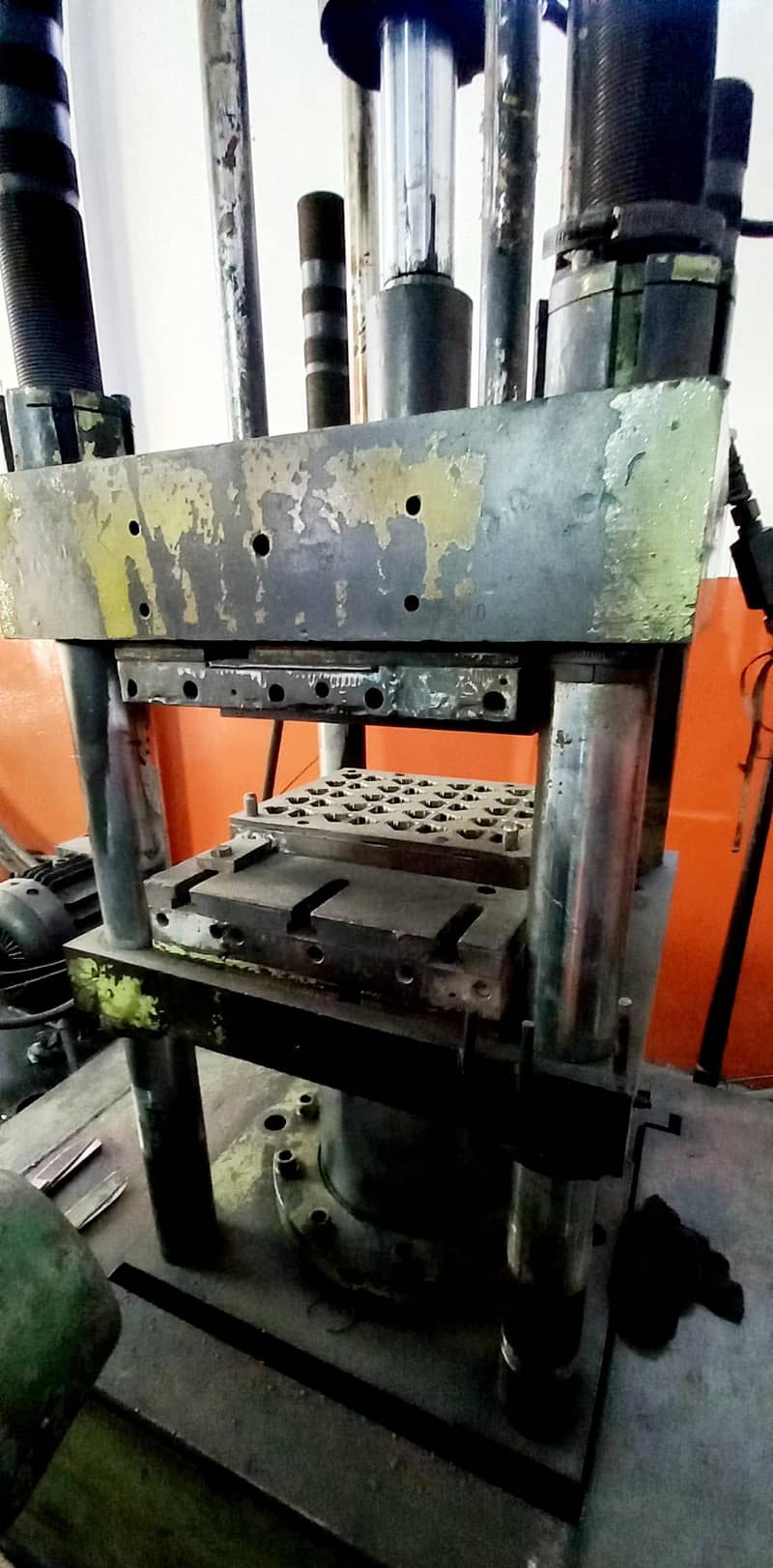 Rubber Compression moulding hydraluic machine 5