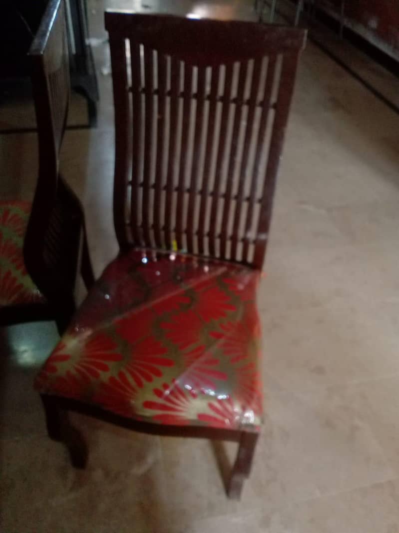 daining table 4