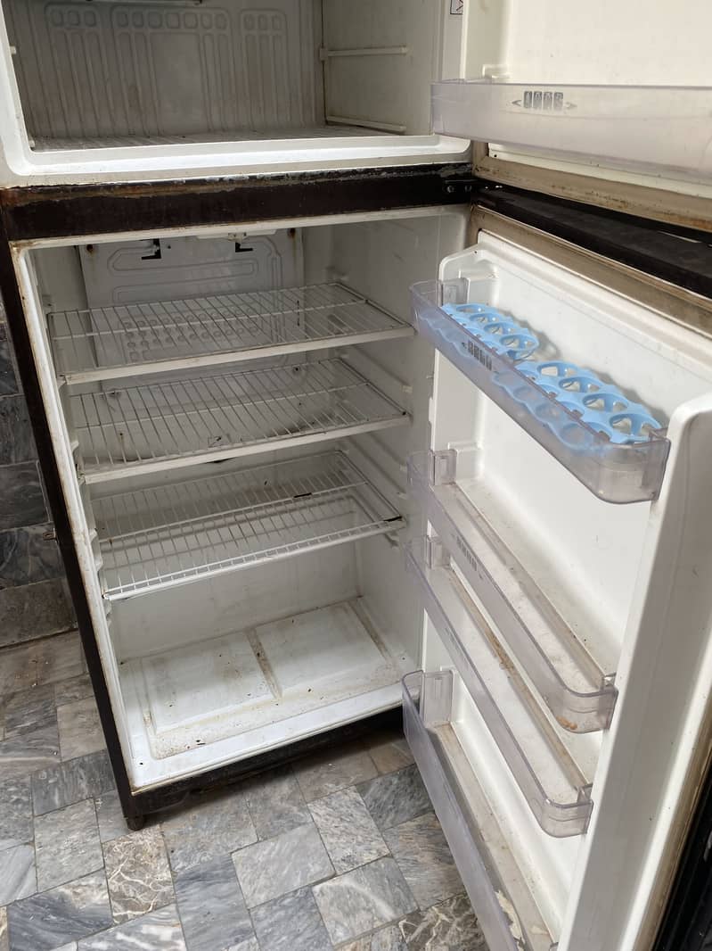 Refrigerator fridge 1