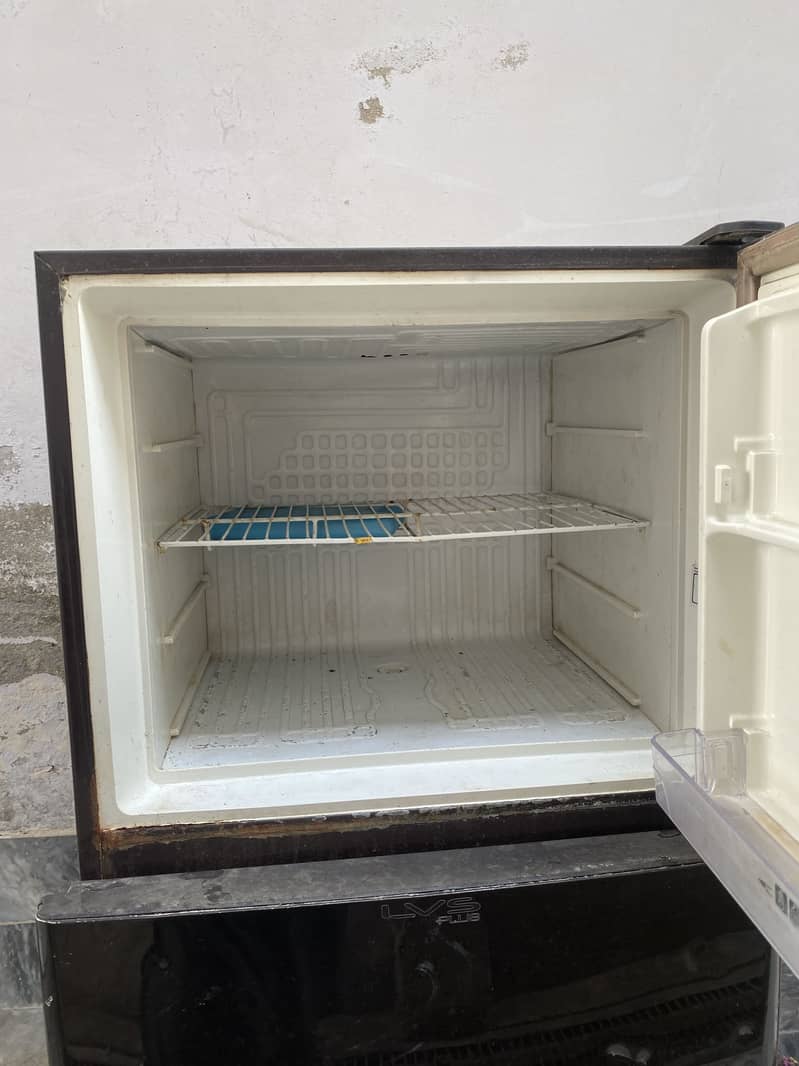 Refrigerator fridge 3