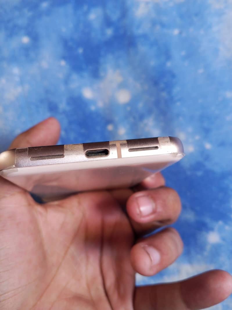 Google Pixel 8 2