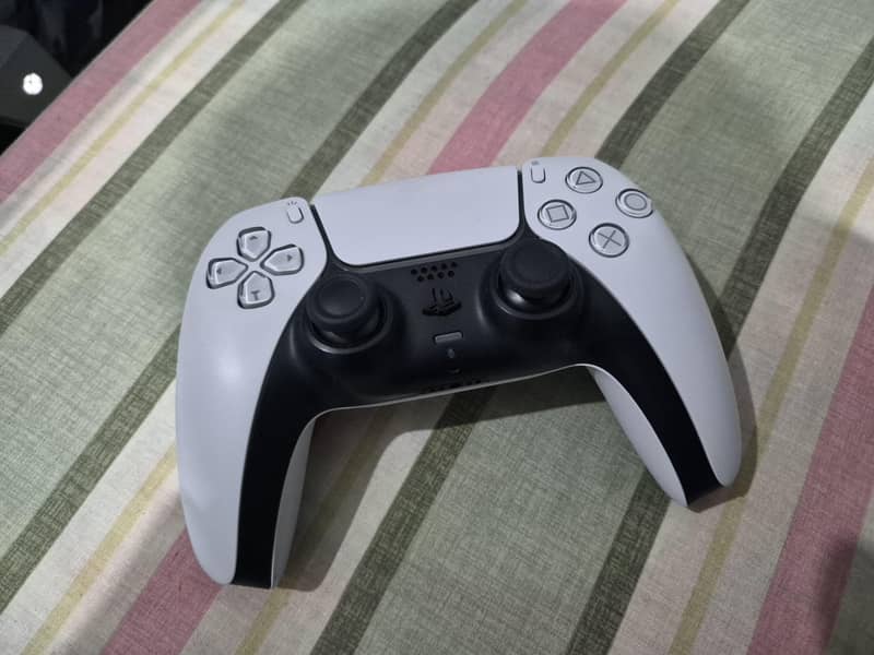 PlayStation 5 controller 0