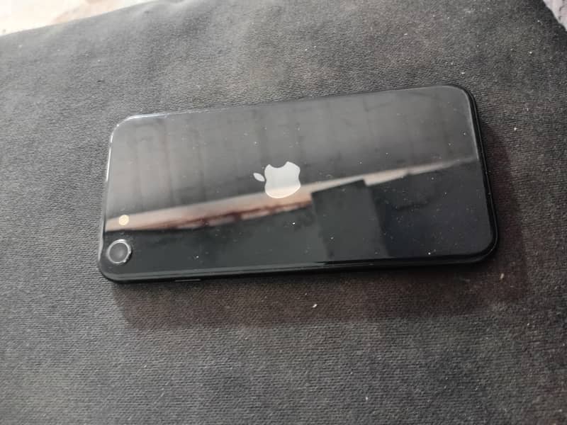 Apple iPhone SE 3 0