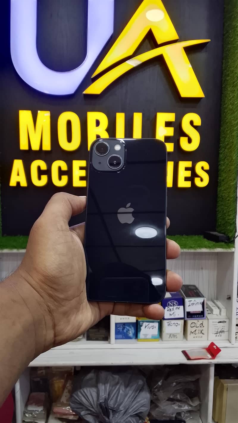 Apple iPhone 13 1