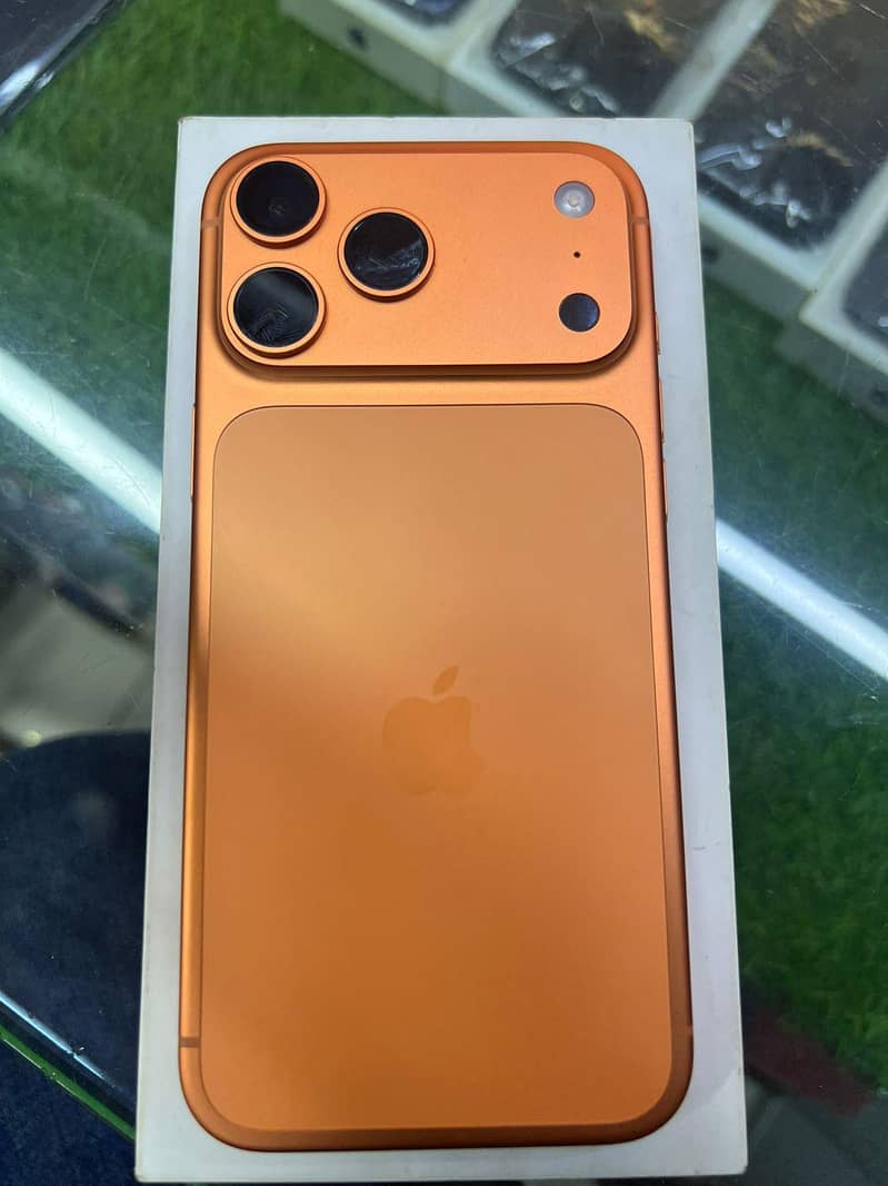 Apple iPhone 17 Pro Max 0