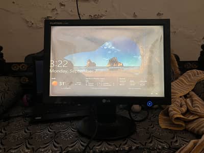 LG flatron (L177WSB)