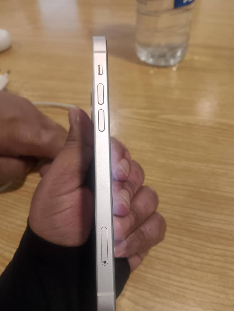 Apple iPhone 12 5