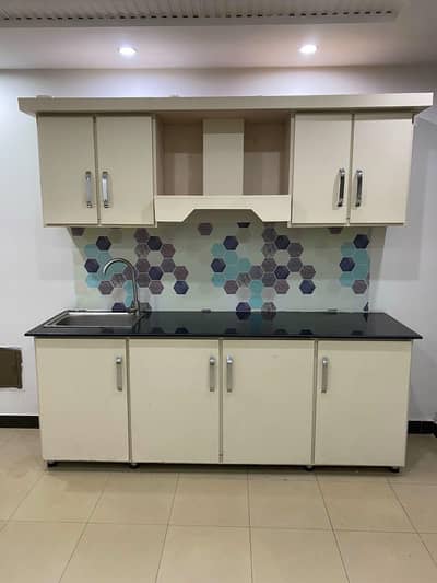 1 bed non furnished apartment
