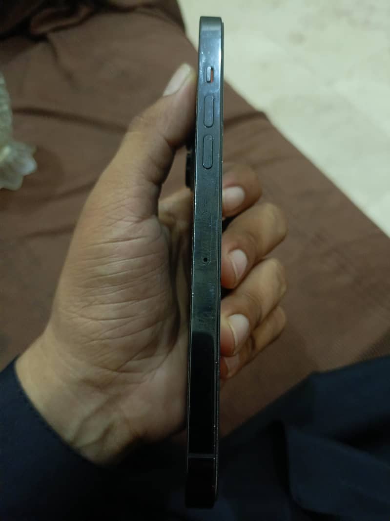 Apple iPhone 14 Pro Max 4