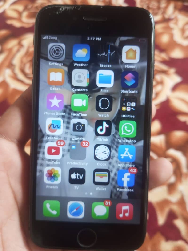 Apple iPhone 8 1