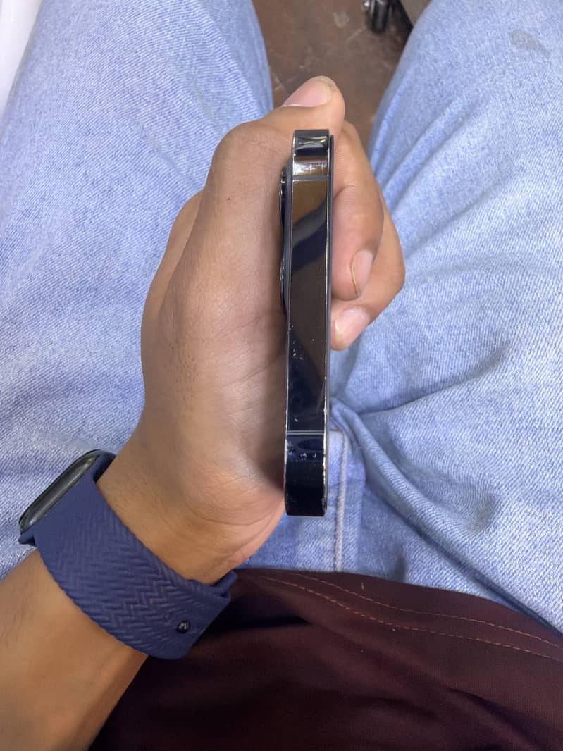 Apple iPhone 12 Pro Max 1