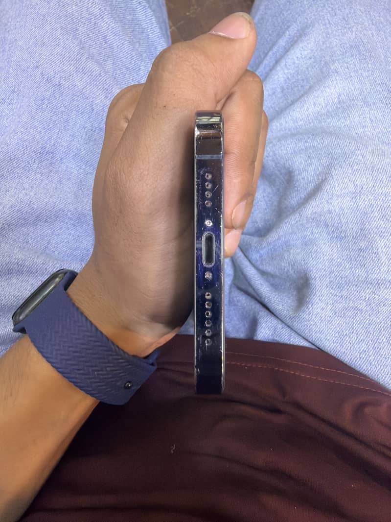 Apple iPhone 12 Pro Max 3