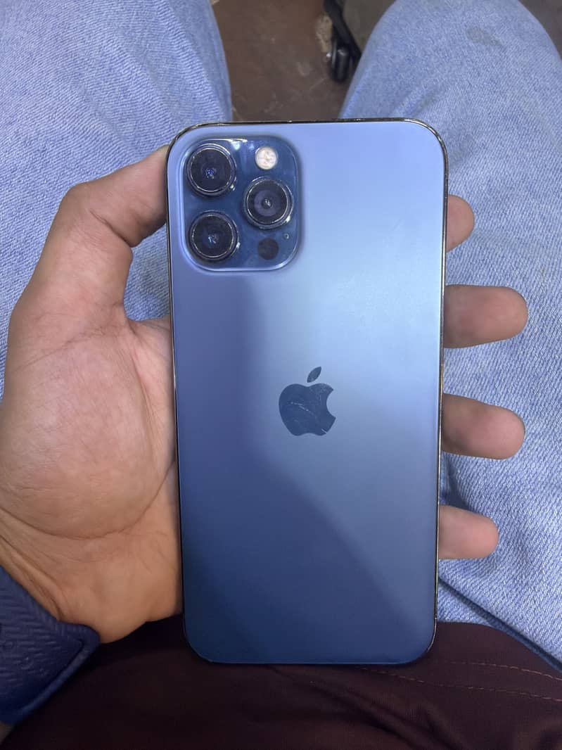 Apple iPhone 12 Pro Max 4