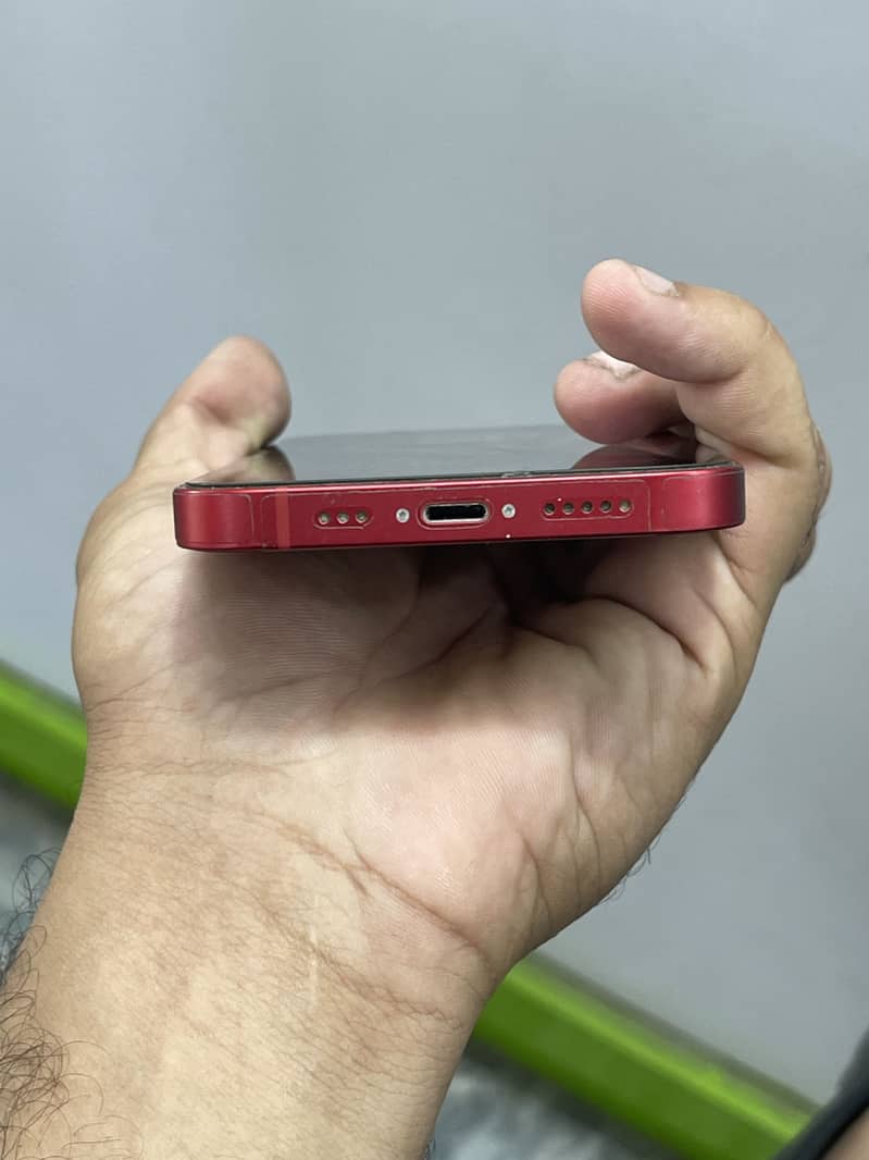 Apple iPhone 13 2