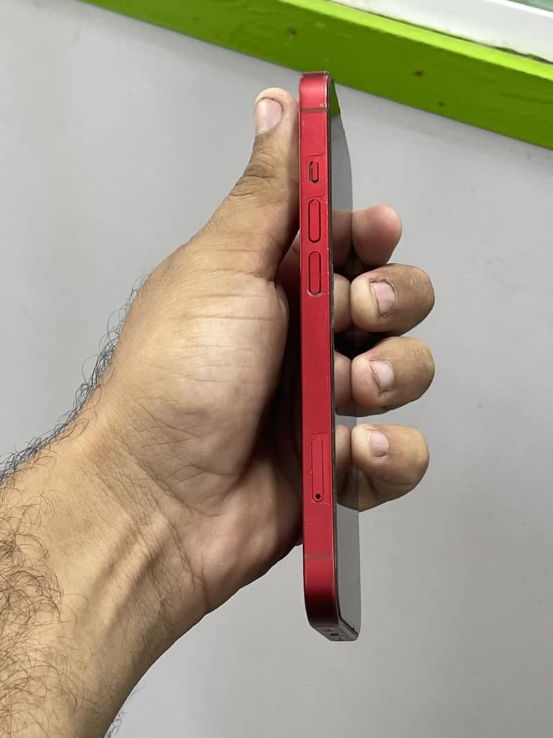 Apple iPhone 13 6