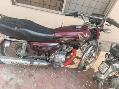Honda CG 125 23 model .