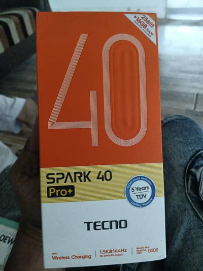 Tecno Spark 40 pro plus