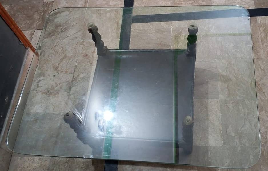 center mirror table 1
