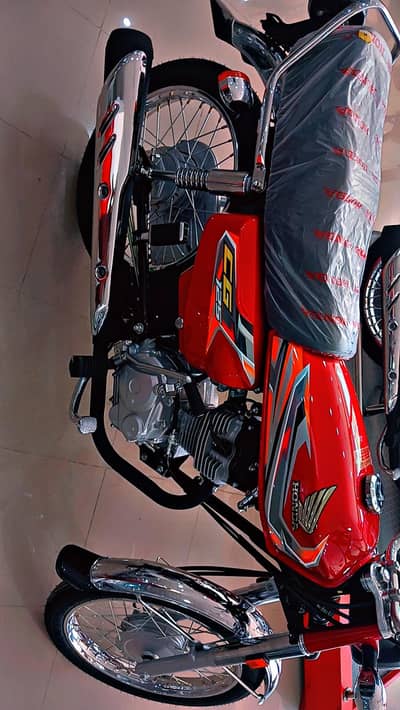 | Honda | CG 125 | Model 2027 | Condition 10/10 |