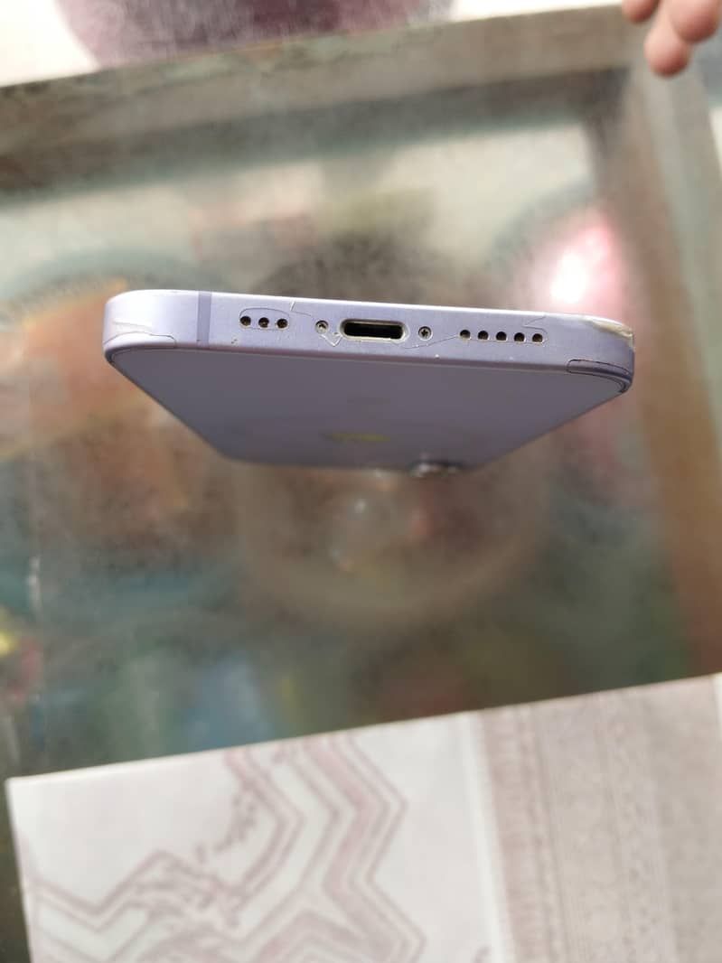 Apple iPhone 12 6