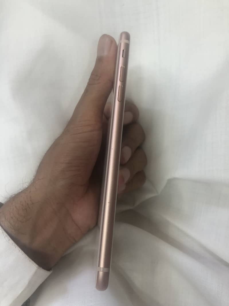 Apple iPhone 8 Plus 2