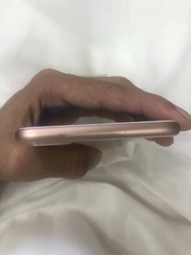 Apple iPhone 8 Plus 3