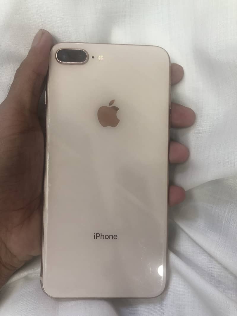 Apple iPhone 8 Plus 4