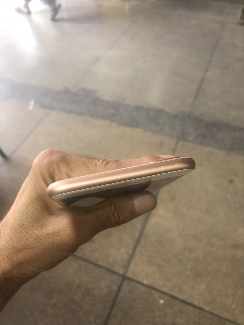 Apple iPhone 8 Plus 7