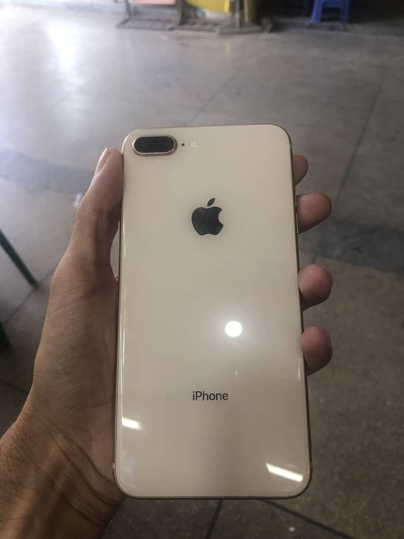 Apple iPhone 8 Plus 9