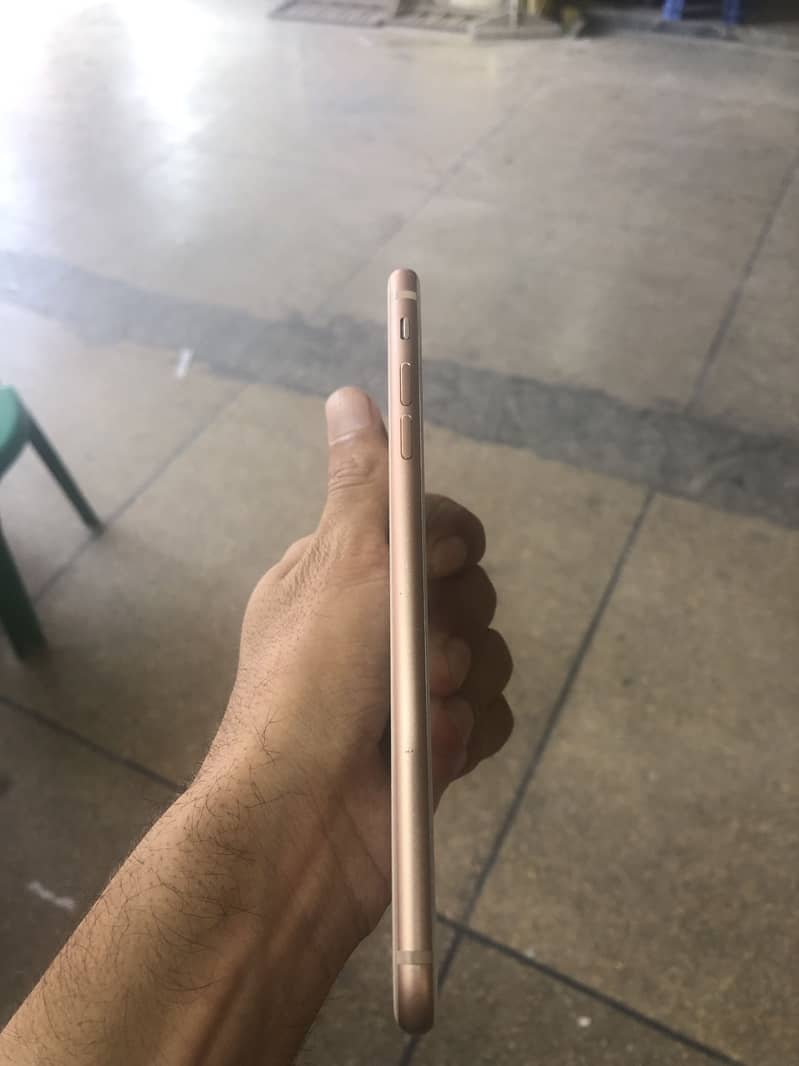 Apple iPhone 8 Plus 10