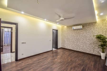 One Bed Apartment Non F urnished Apqrtment for Rent in Bahria Town Lahore