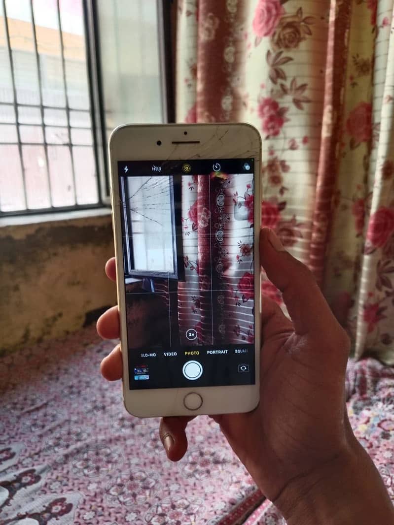 Apple iPhone 7 Plus 1