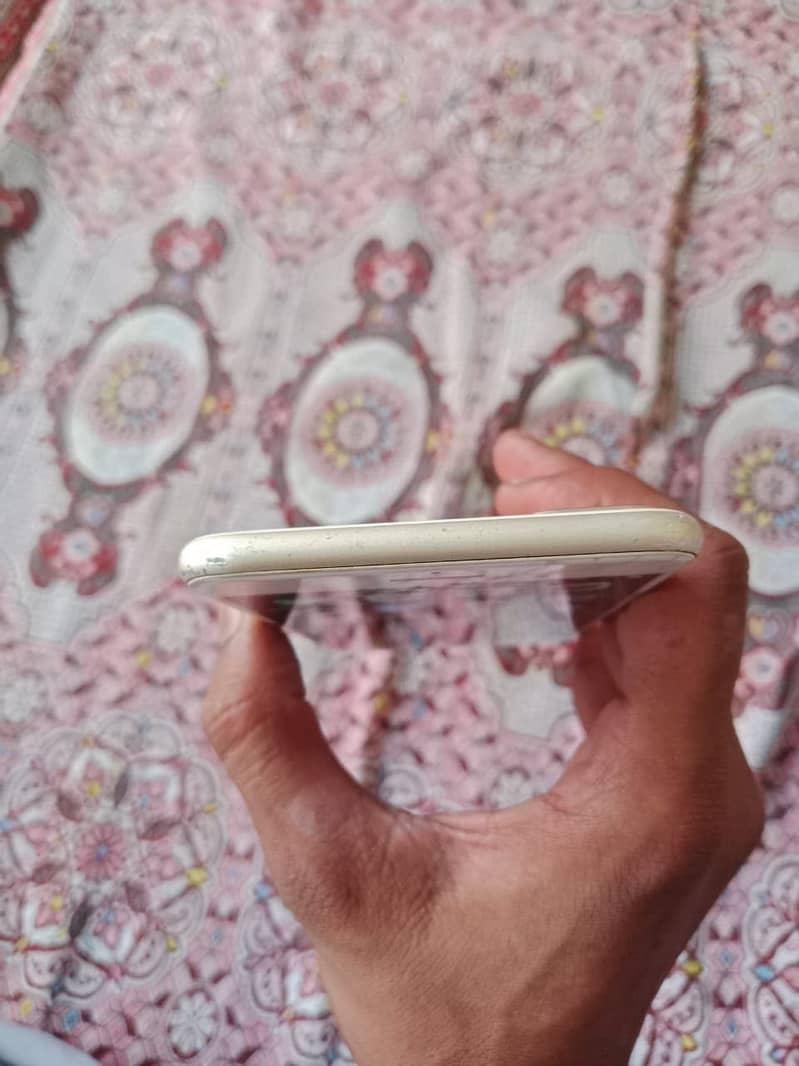 Apple iPhone 7 Plus 3
