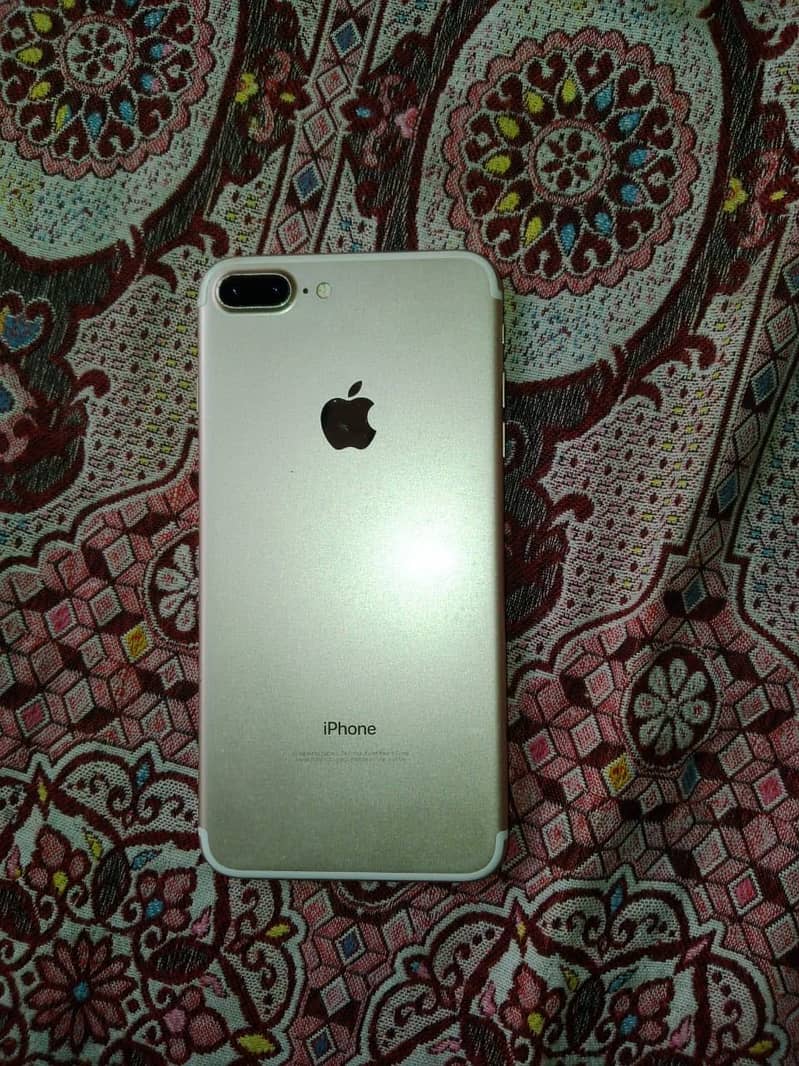 Apple iPhone 7 Plus 4