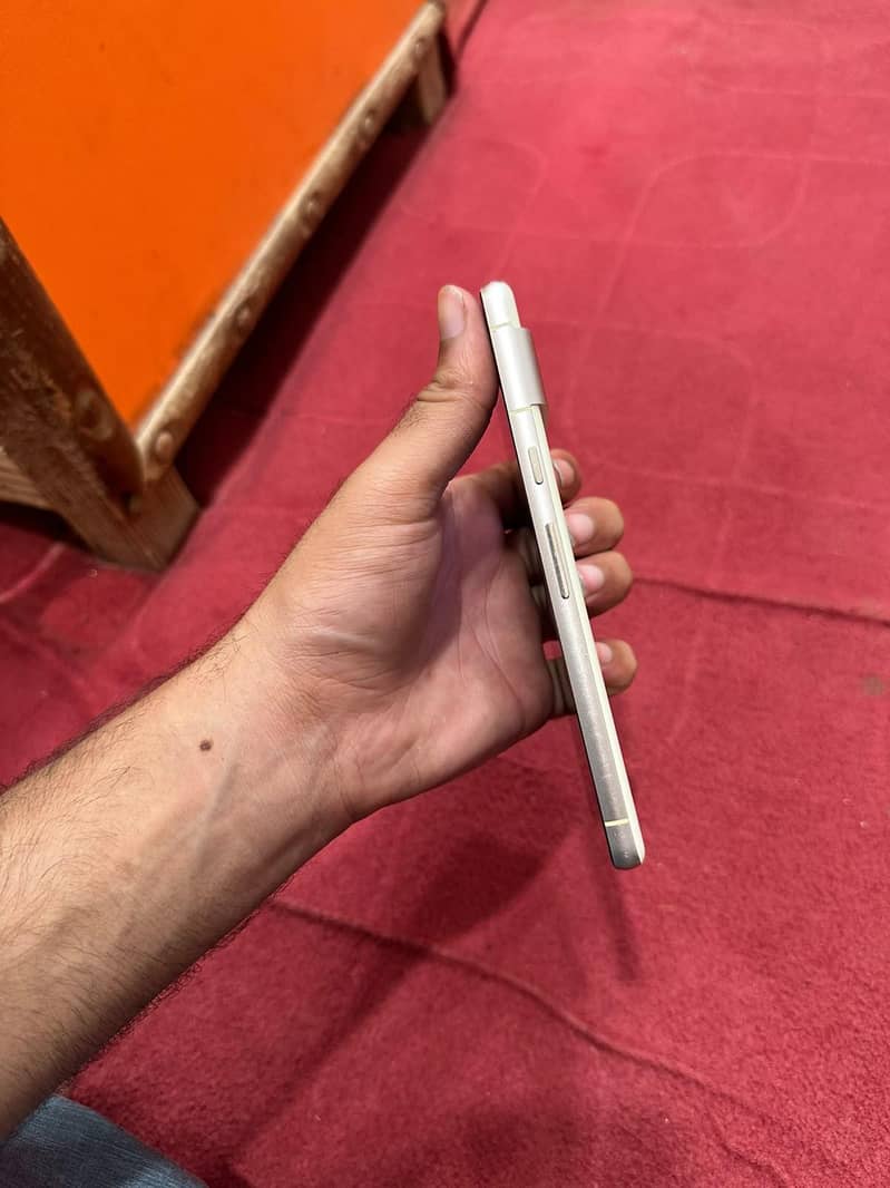 Google Pixel 7 5