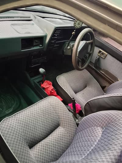 Nissan Sunny 1989