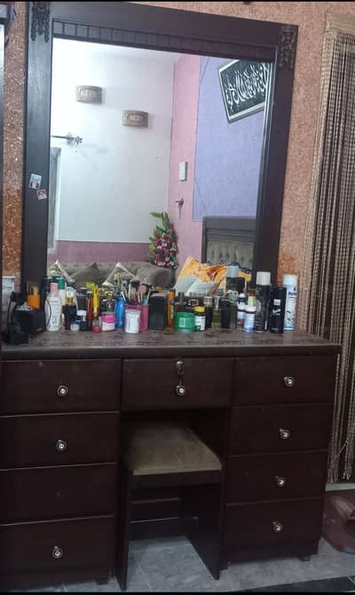 dressing table