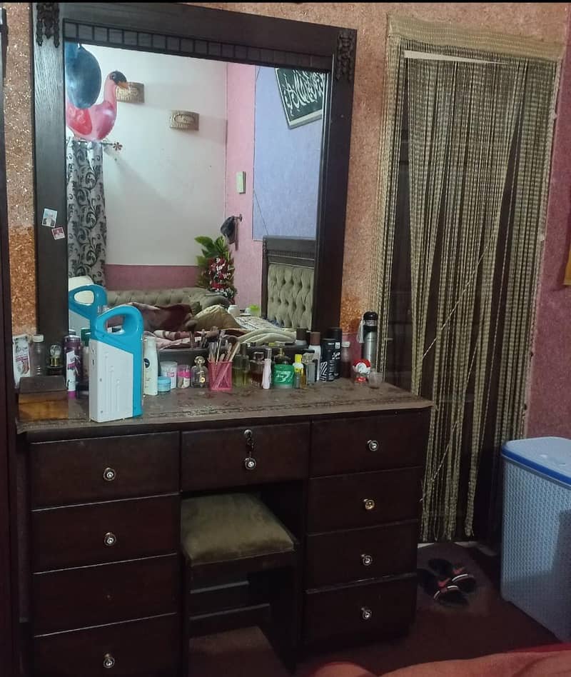 dressing table 1