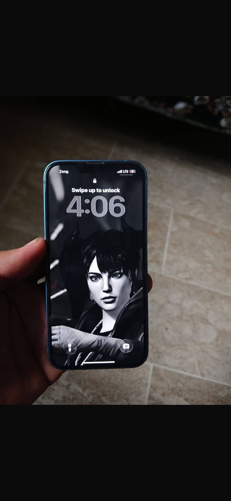 Apple iPhone 13 0