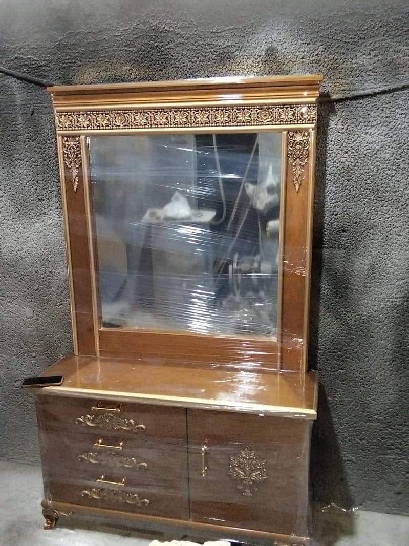 Bed , Dressing , Showcase 1