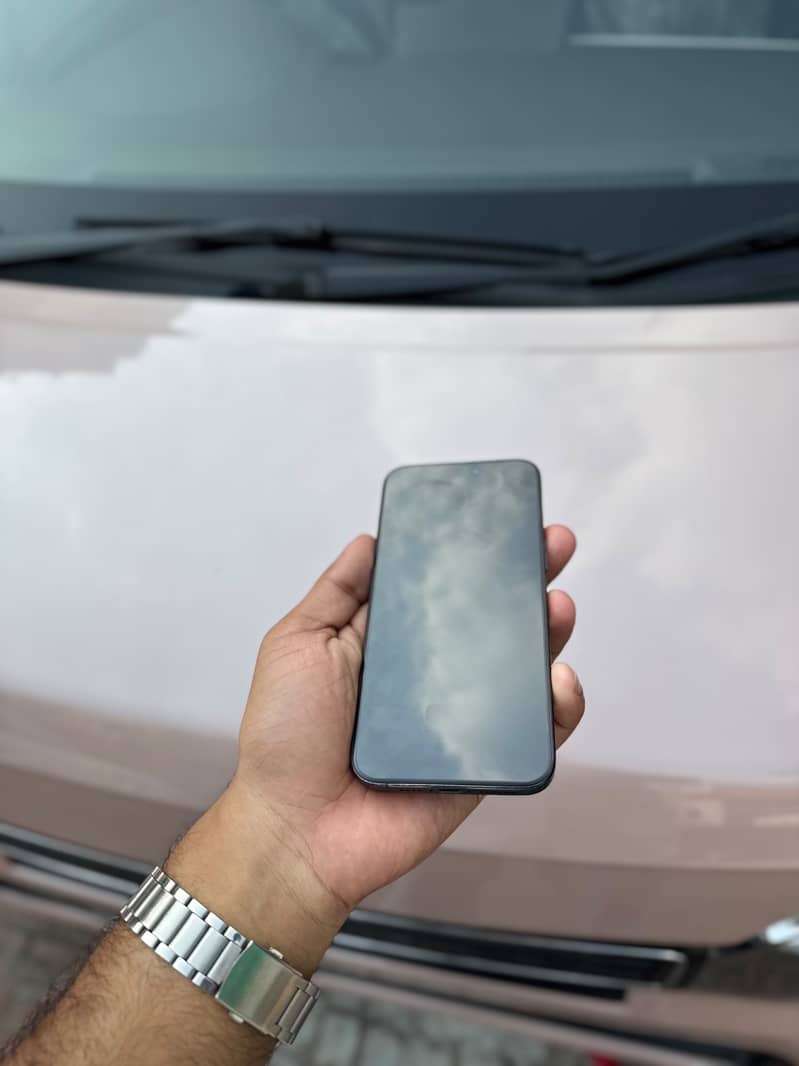Apple iPhone 15 Pro Max 6