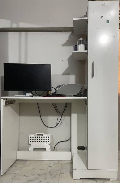 Glossy White Wooden Divider & Computer Table – Excellent Condit