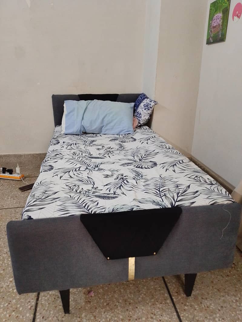 Single Bed 0