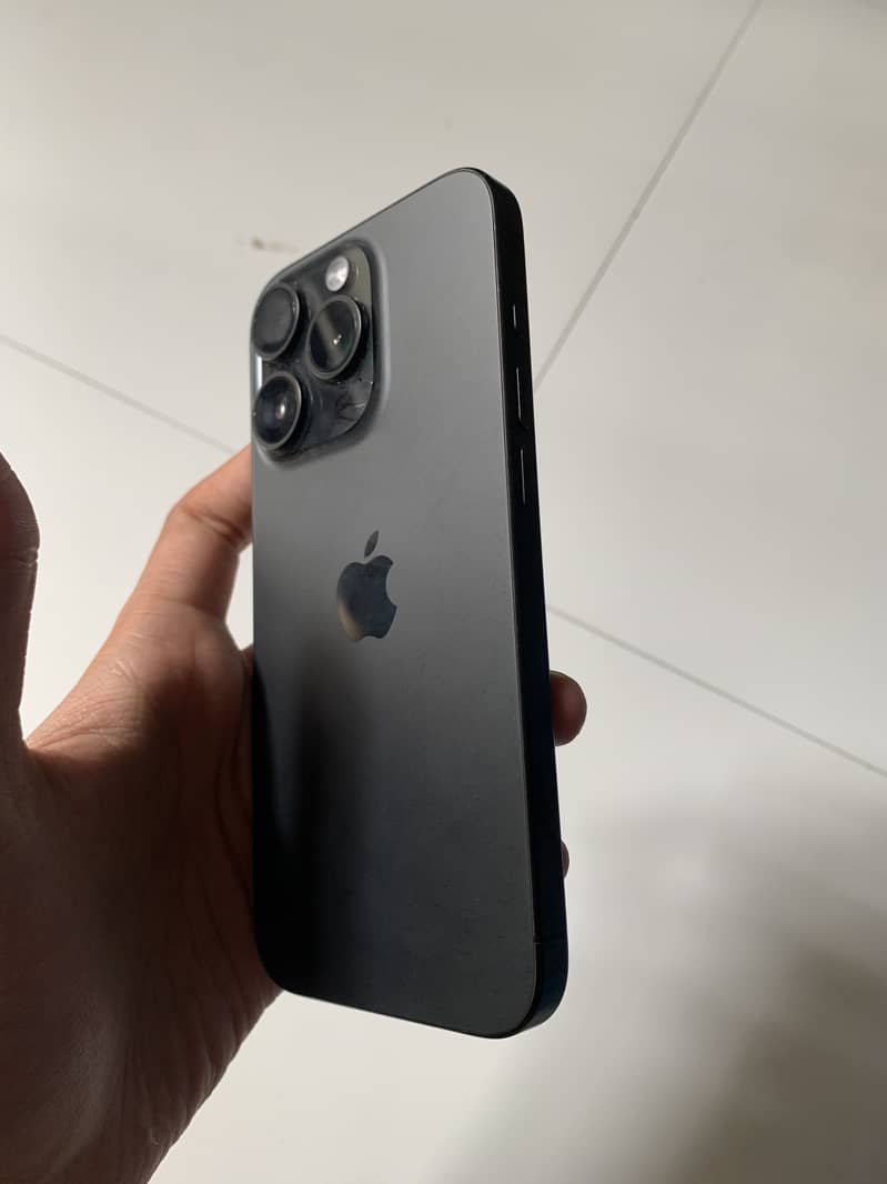 Apple iPhone 15 Pro 0