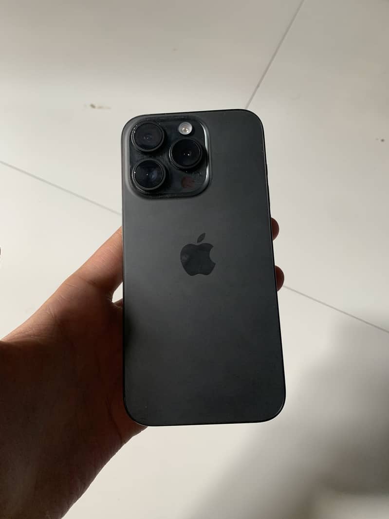 Apple iPhone 15 Pro 1