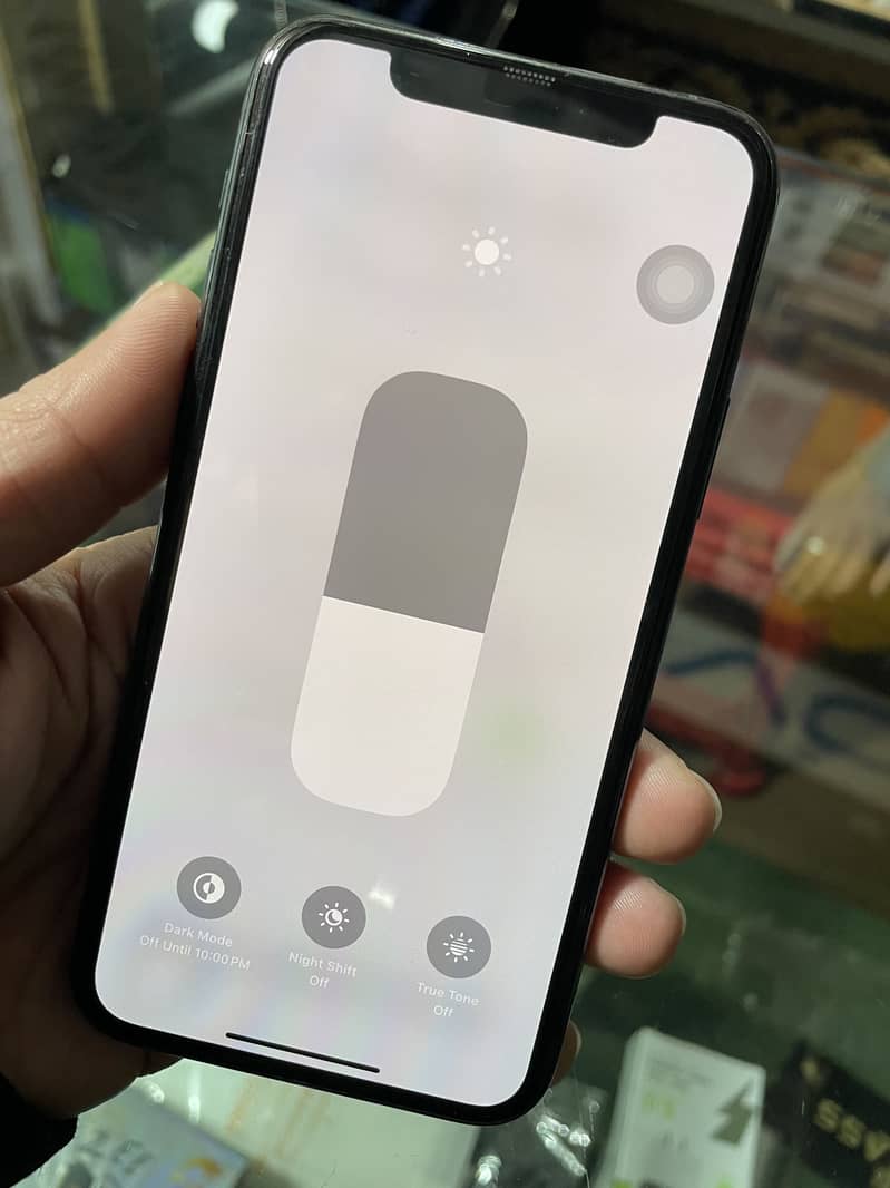 Apple iPhone 11 Pro 4