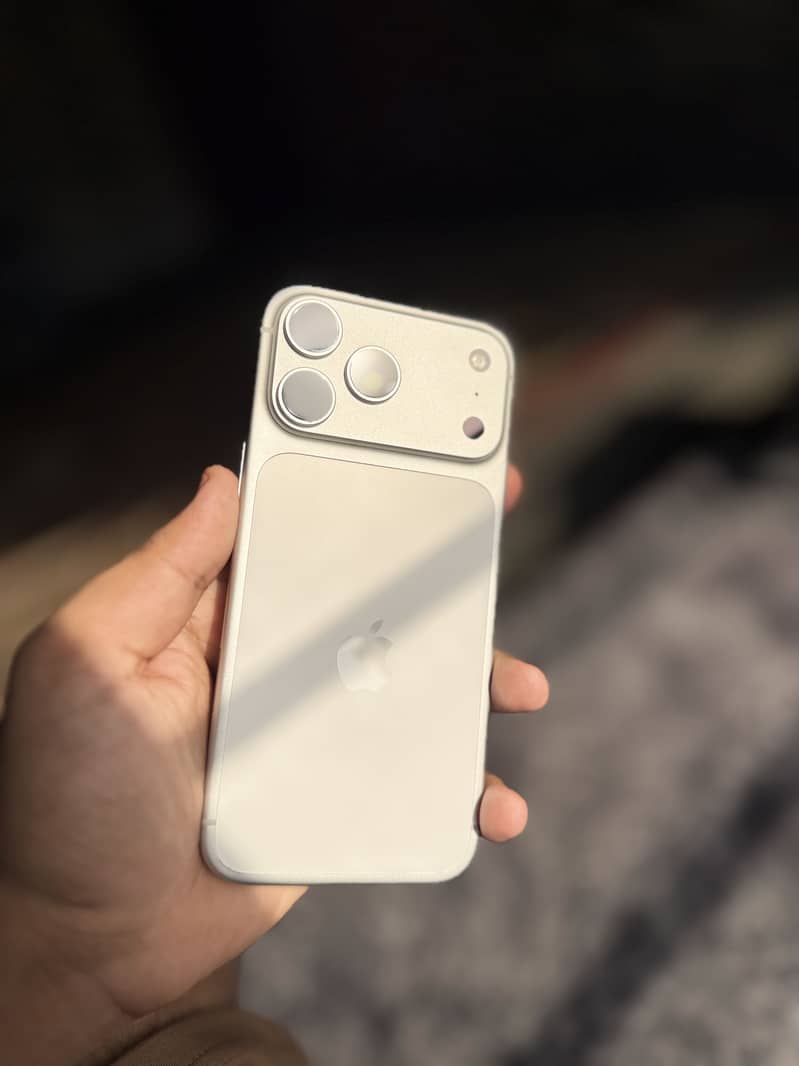 iPhone 17 Pro Max jv 3