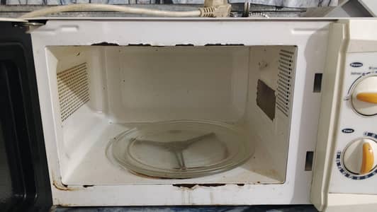microwave oven