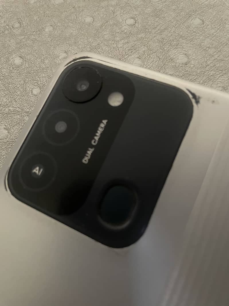 Tecno Spark 8C 0